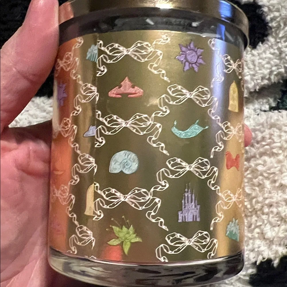 NWT Bath and Body Works Life's a Fairytale
Single Wick Candle- 8 Oz - Picture 5 of 9